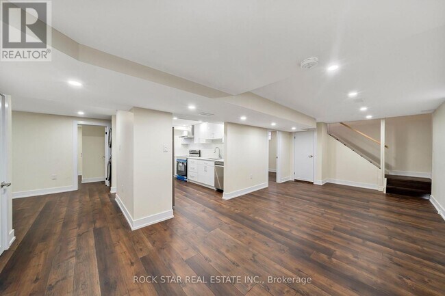 Photo - 78 Leaside Dr