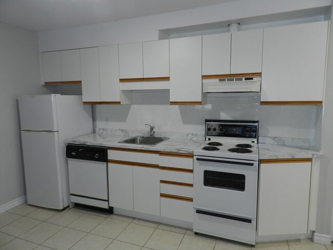 Photo - 3034 Windsor St Unit 205