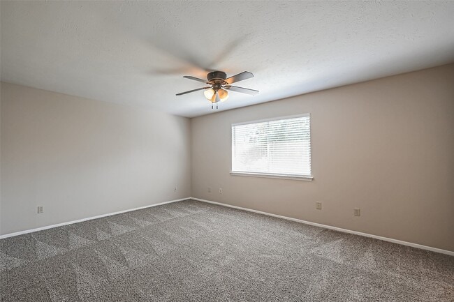 Building Photo - 2711 Quarry Hill Rd