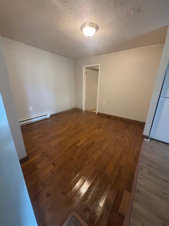 Photo - 431 W G St Unit B1