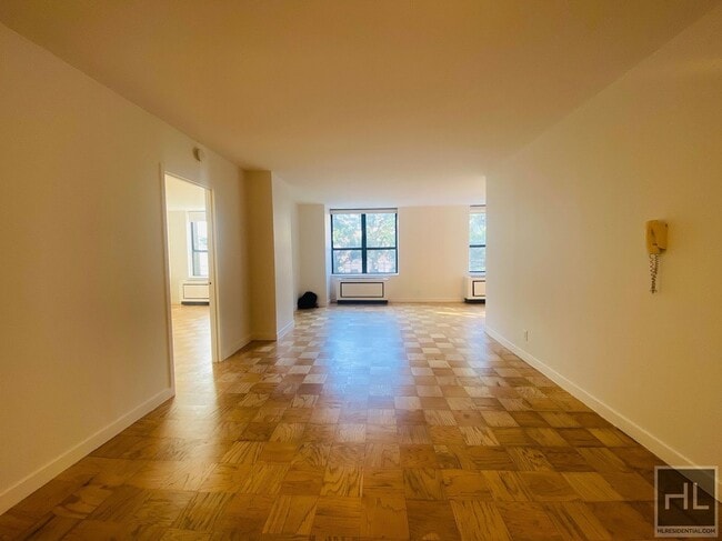 Building Photo - W 87th St Rental