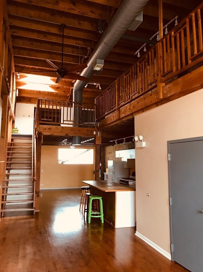 Photo - 1322 Oakton St Unit 6