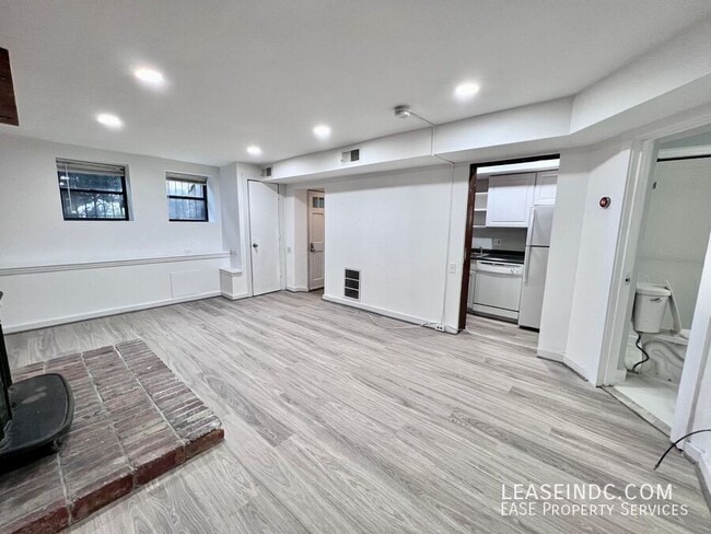 Photo - 1007 New Hampshire Ave NW Unit #1