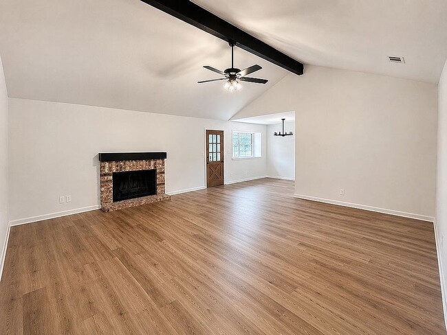 Photo - 803 McLane St