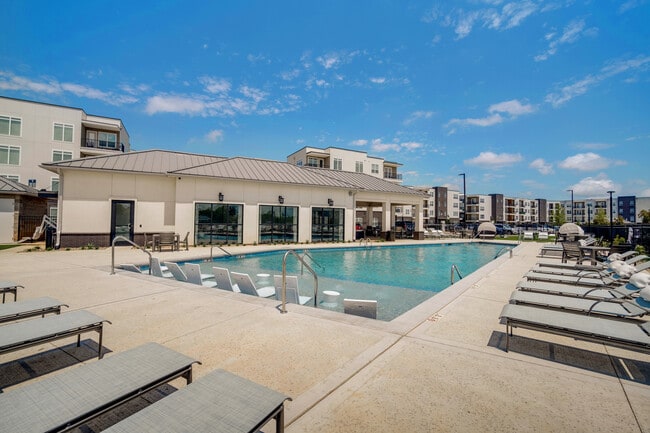 Photo - Domain at Chisholm Creek