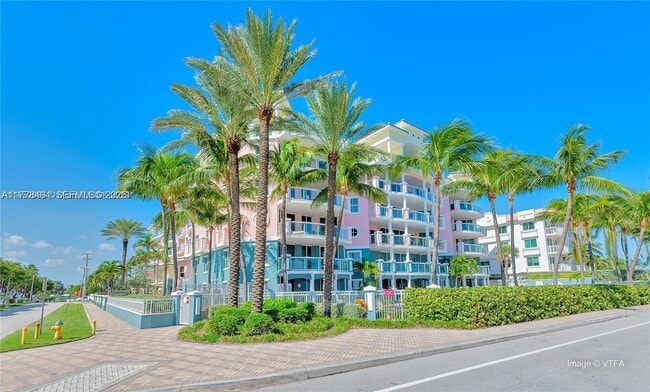 Building Photo - 2051 SE 3rd St