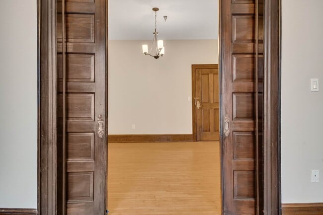 Photo - Fountain Plaza - Fitzgerald Apartments