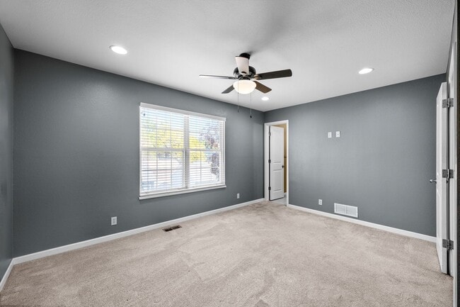 Photo - 2700 Perry St