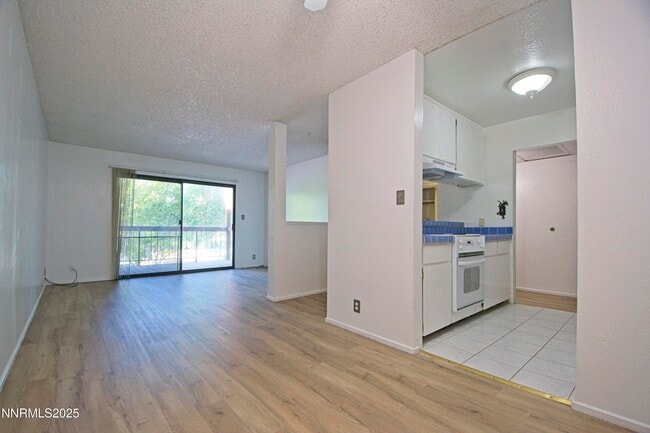 Photo - 2955 Lakeside Dr Unit 331