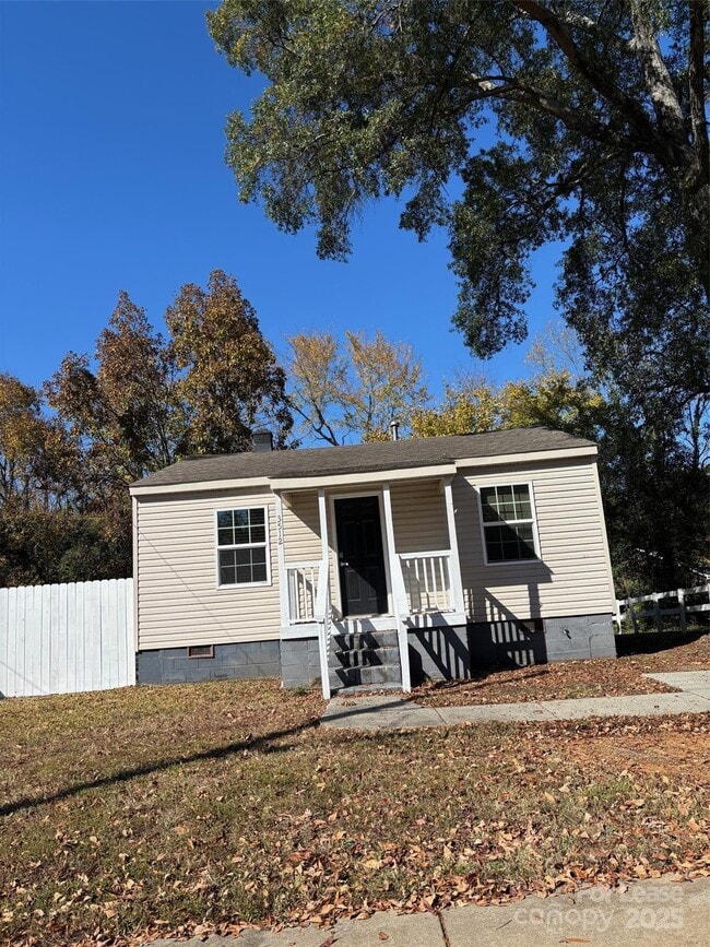 Photo - 3512 Jonquil St