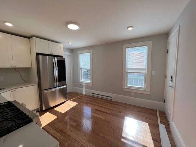 Photo - 9 Mossland St Unit #3