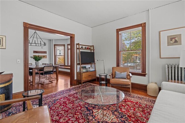 Photo - 14 Greenough Pl Unit B