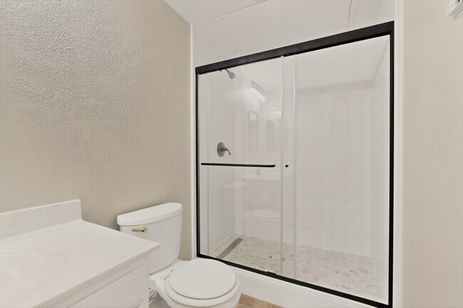 7151 Gaston Ave Unit 409
