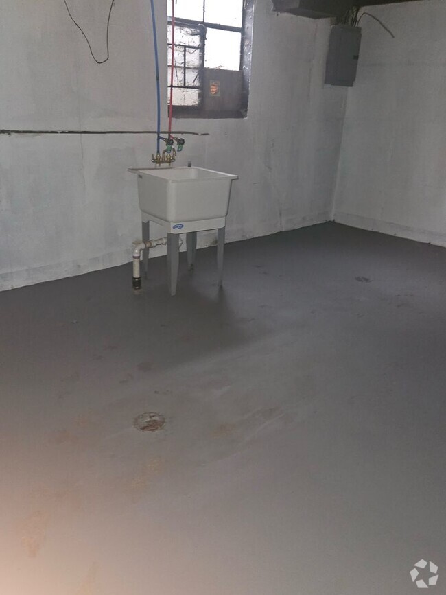 Building Photo - 15820 Southfield- 2 Bedroom, 1 Bath Rental