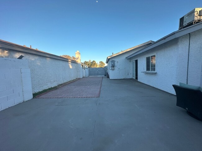Photo - 3 Bedroom home with pool and RV parking