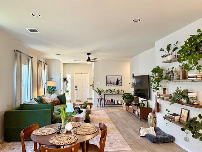 Building Photo - 5216 Lomasso Dr