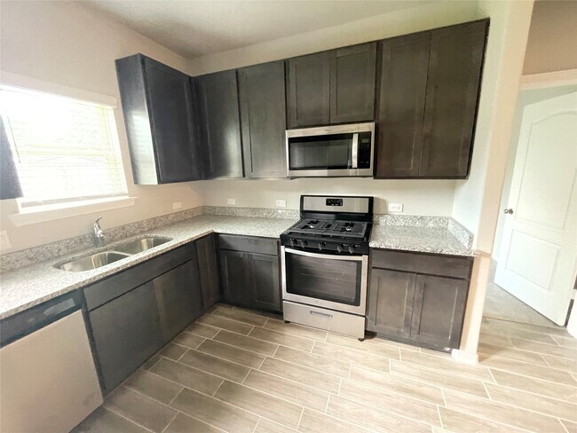 Photo - 954 Redinger Ridge Dr
