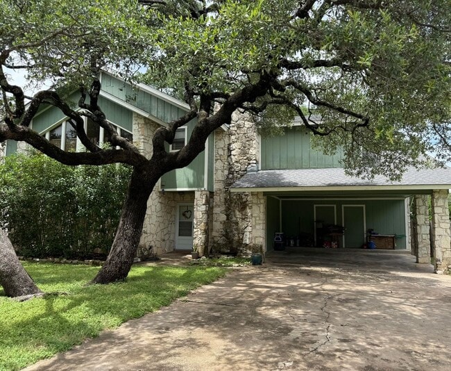 Building Photo - 8716 Clearbrook Trail Unit A