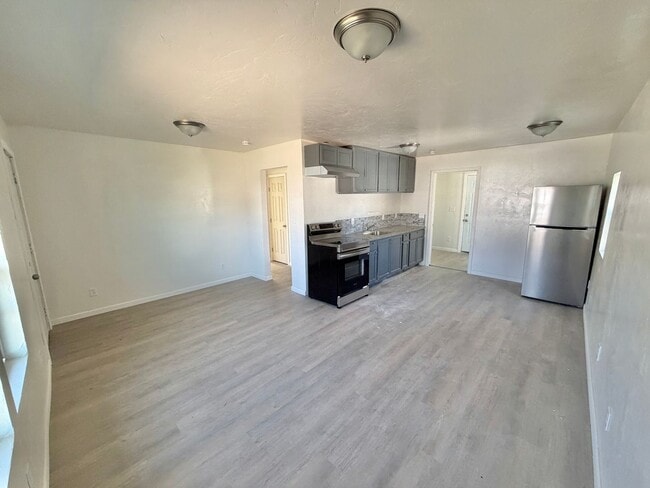 Photo - 2 bed newly renovated!