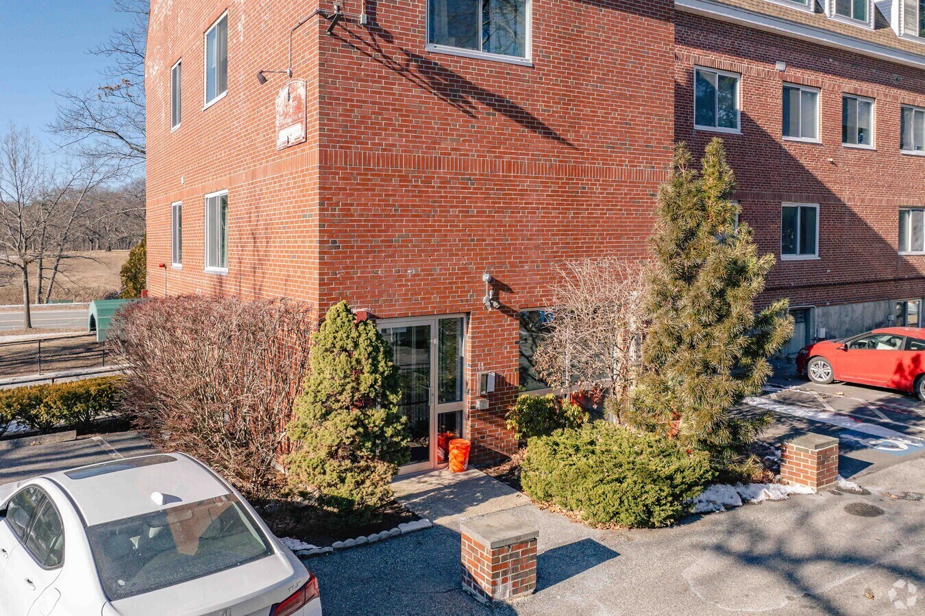 Building Entrance - Mansion House