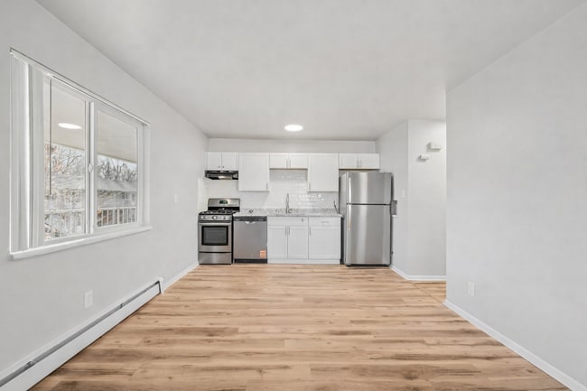 Photo - 319-321 E Brookside St Unidad 22