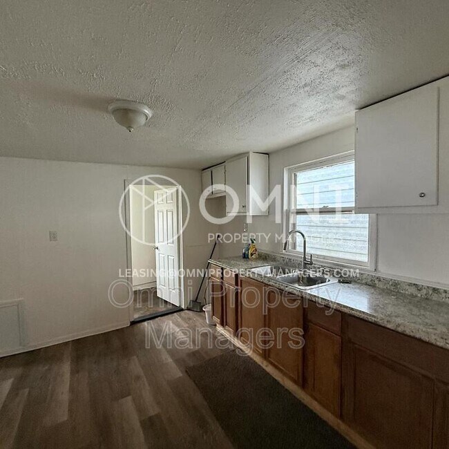Photo - 8162 Orchard Ave