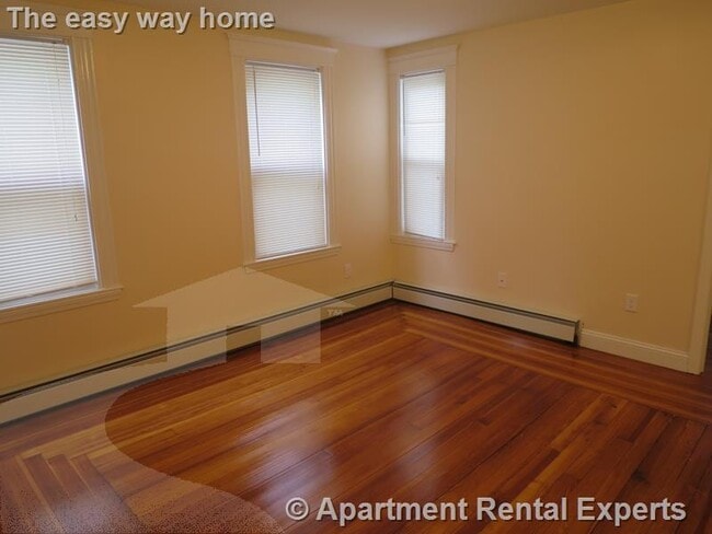 Photo - 217 Willow Ave