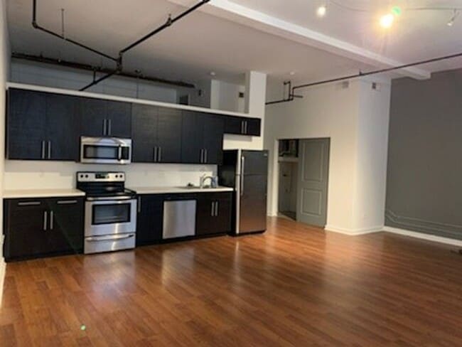 Building Photo - Dog Friendly Loft in Covington Unit 1D