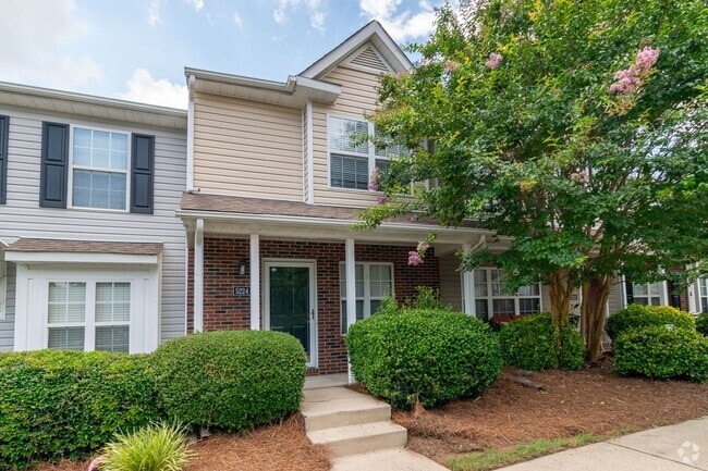 Building Photo - Charming 2-Bedroom Townhome in Prime Locat...