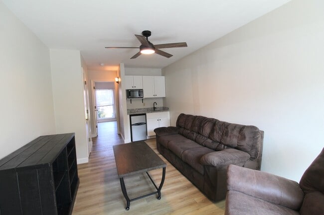 Photo - 1408 Bradley Dr