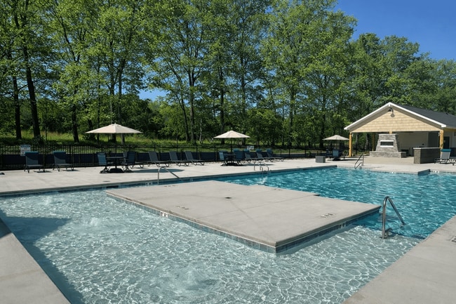 Building Photo - Pine Reserve Apartments