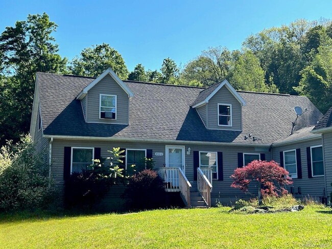 Building Photo - 492 Midland Lake Rd