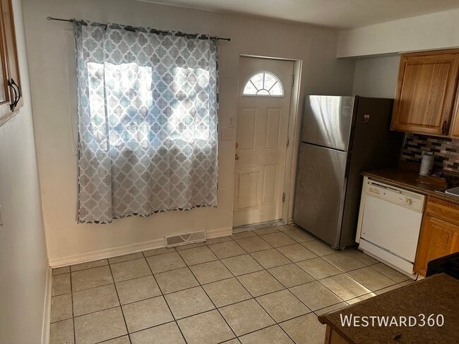 Photo - 7530 N Bell-