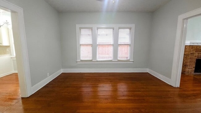 Photo - 2039 W Main St