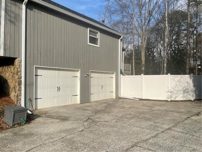 Photo - 516 Faith St