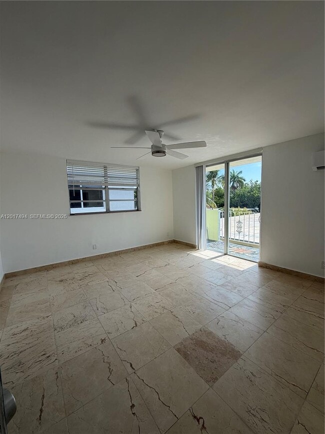 Building Photo - 915 Jefferson Ave Unit 4F
