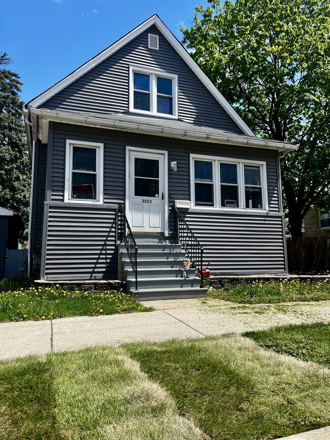 Photo - 3523 Maple Ave House