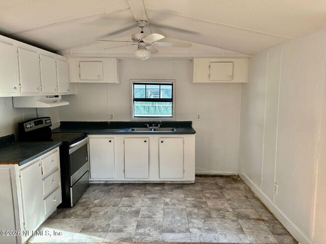 Photo - 5355 New Kings Rd