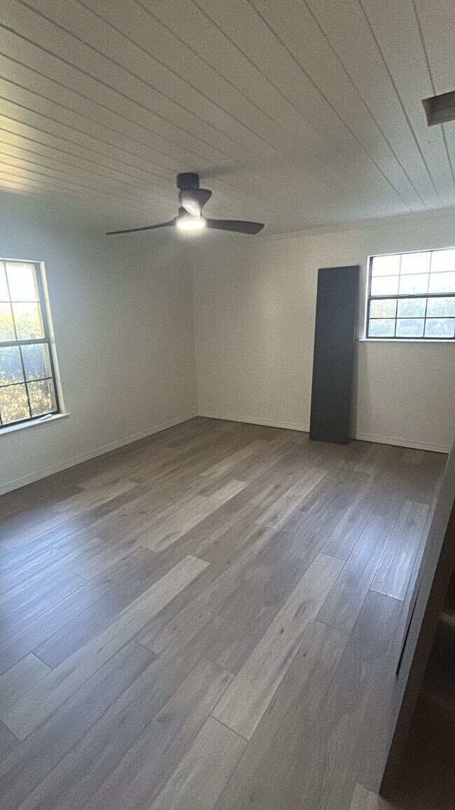 Photo - 4 Confederate Dr S