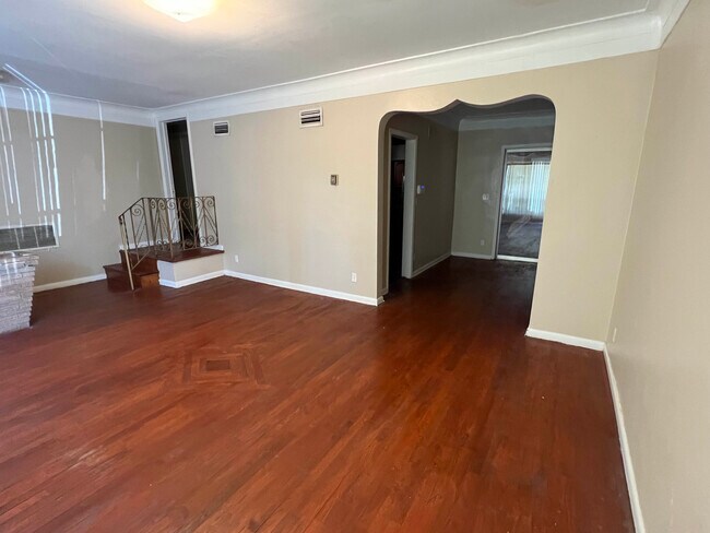 Photo - 1504 W 24th St