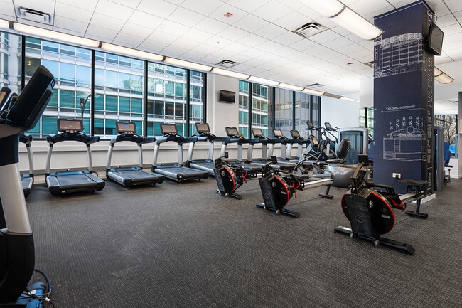 Photo - 320 E Ontario St Unidad 333EO