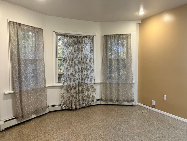 Photo - 128 Elwood Ave Unit 2