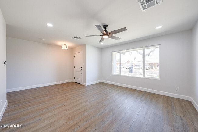 Photo - 11202 N 43rd Dr