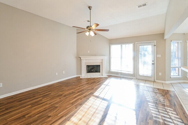 Photo - 658 Timber Creek S