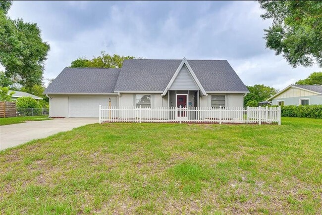 Photo - 4831 Greenleaf Rd