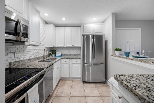 Building Photo - 3295 Fox Chase Cir Unit 105