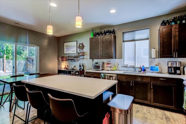 Photo - Bremerton Home 5 bed Covered Patio Fenced Yard 2 Car Garage