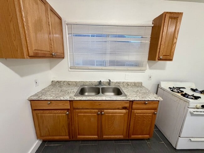 Photo - 3 bedroom 1 bath for lease- Section 8 ready call 313-429-3244 KPM Detroit