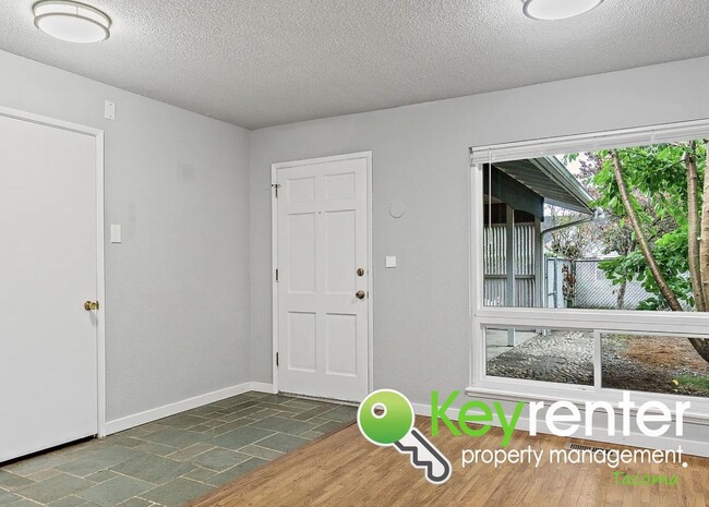 Photo - Updated 4-Bedroom, 2-Bath Tacoma Home for Rent Near Tacoma Community College and 6th Ave!