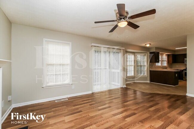 Photo - 1877 Wedgewood Dr